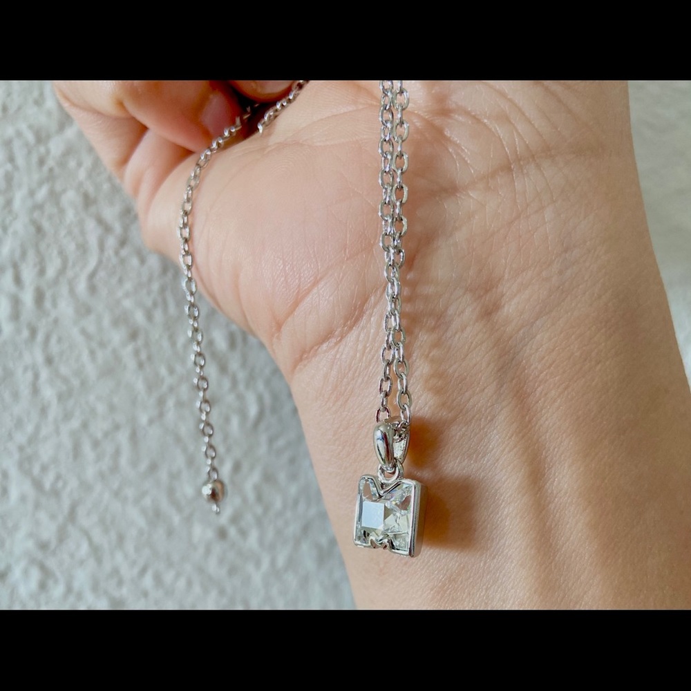 Personalize Swarovski alphabet pendant necklace - Picture 7 of 11